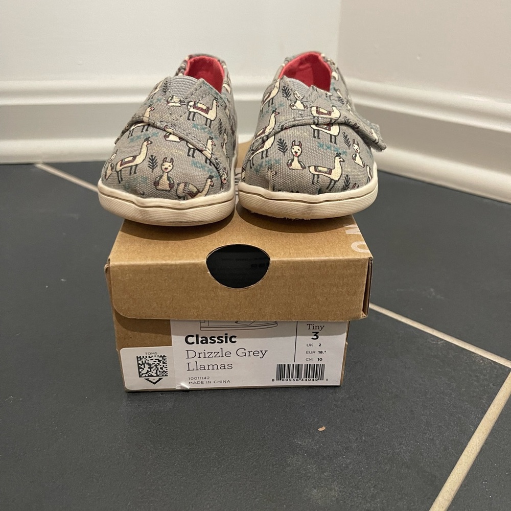 Toms shoes